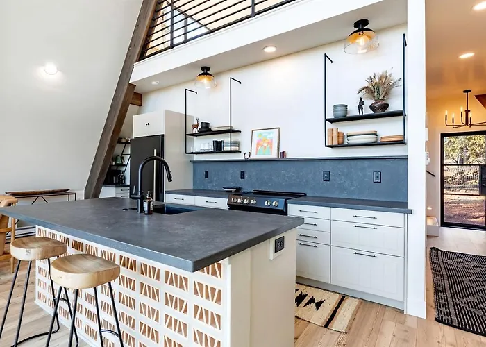 Modern Pet-friendly A-frame Retreat With Stargazing Deck & Mountain Views Near Grand Canyon South Rim & Williams, Arizona Chalet