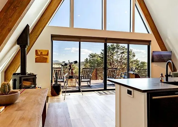 Modern Pet-friendly A-frame Retreat With Stargazing Deck & Mountain Views Near Grand Canyon South Rim & Williams, Arizona