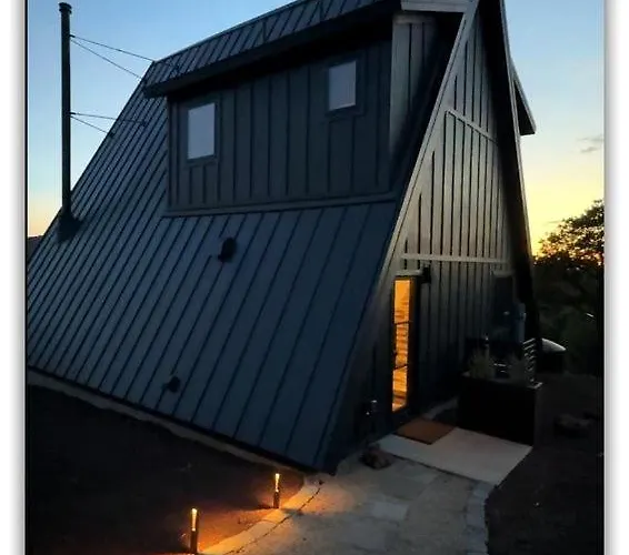 Modern Pet-friendly A-frame Retreat With Stargazing Deck & Mountain Views Near Grand Canyon South Rim & Williams, Arizona Chalet