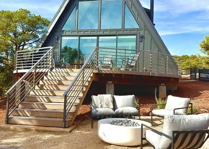 Modern Pet-friendly A-frame Retreat With Stargazing Deck & Mountain Views Near Grand Canyon South Rim & Williams, Arizona Chalet Williams
